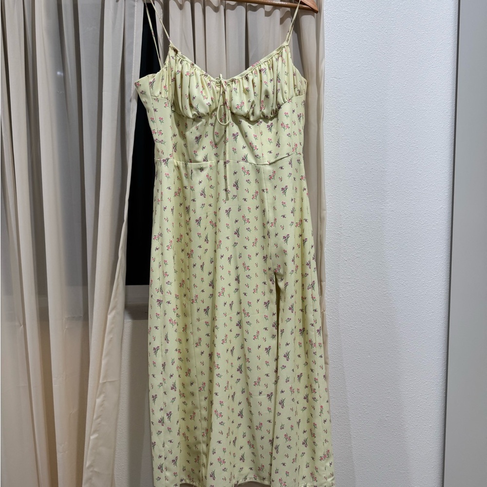 House of CB Cream Floral Midi Dress - Picture 3 of 6